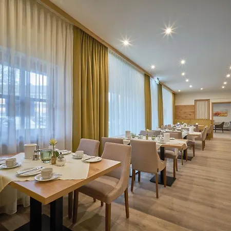 Gaestehaus Huber - Garni Bed & Breakfast Bad Füssing