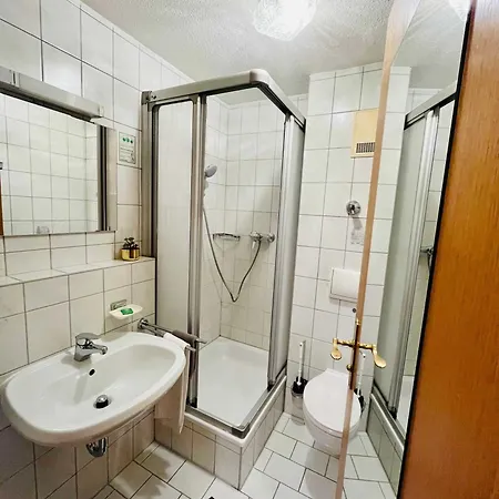 Gaestehaus Huber - Garni Bed & Breakfast 3*