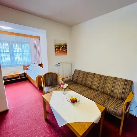 Gaestehaus Huber - Garni Bed & Breakfast Bad Füssing