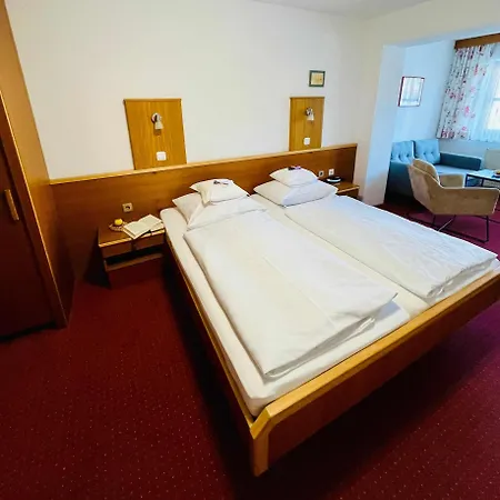 Bed & Breakfast Gaestehaus Huber - Garni