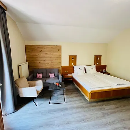Gaestehaus Huber - Garni Bed & Breakfast