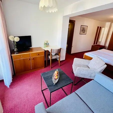 Bed & Breakfast Gaestehaus Huber - Garni